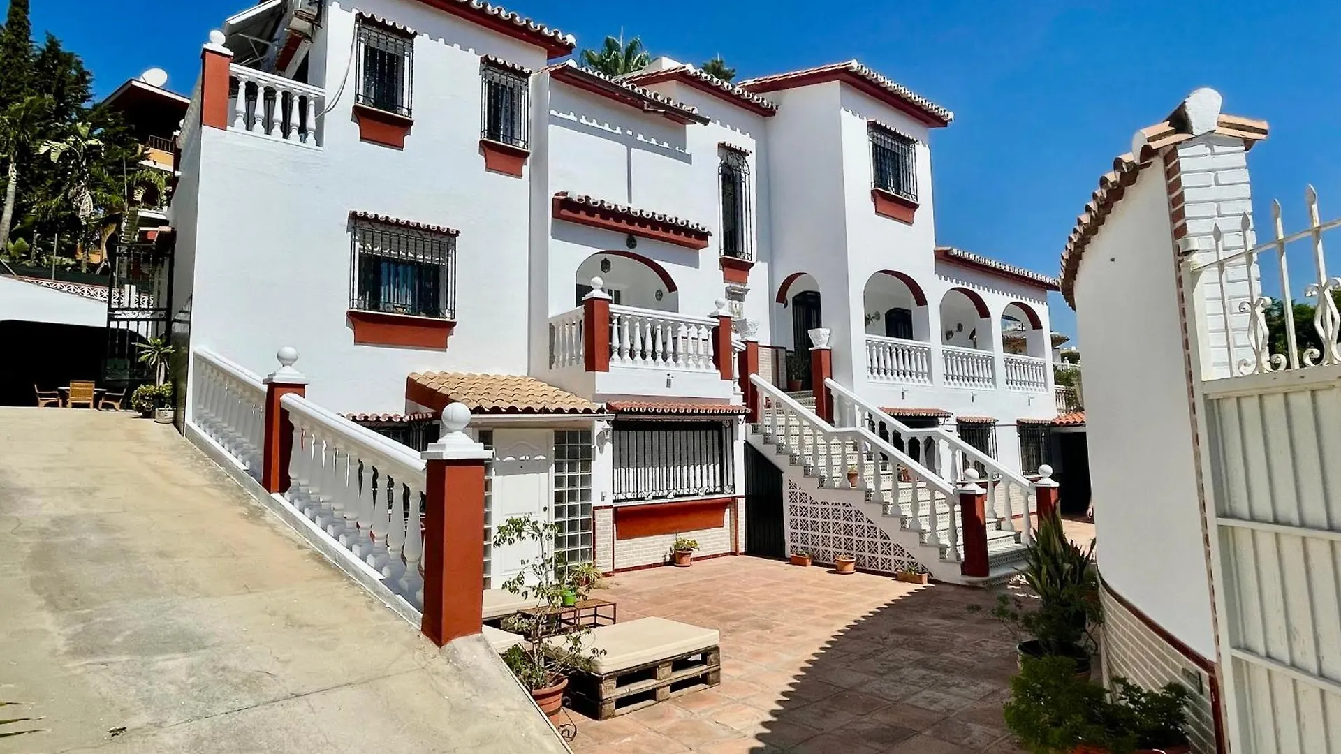B & B La Casa De Pintor 贝纳尔马德纳